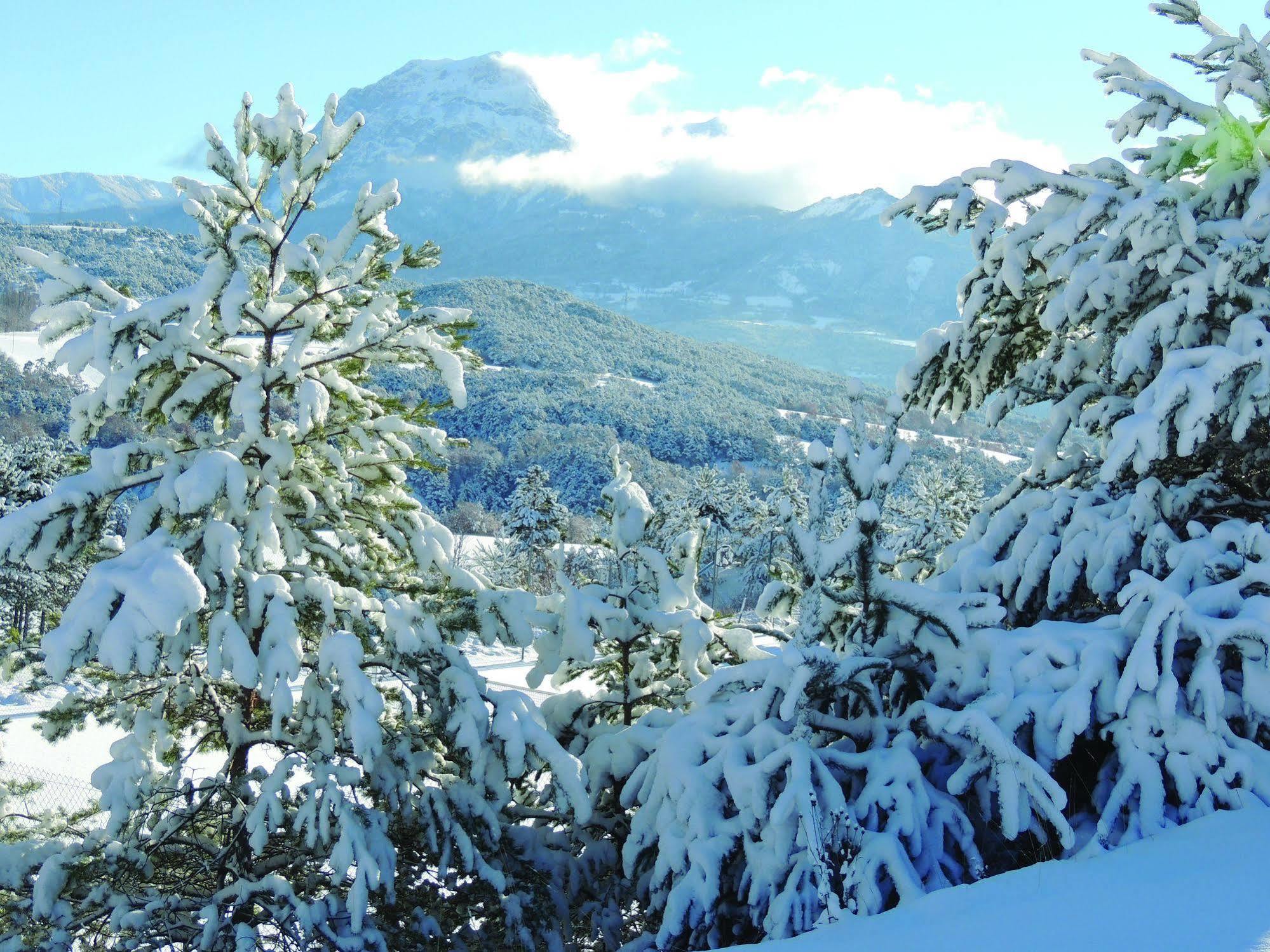 Club Vacances Bleues Les Horizons Du Lac ชอร์จส์ ภายนอก รูปภาพ