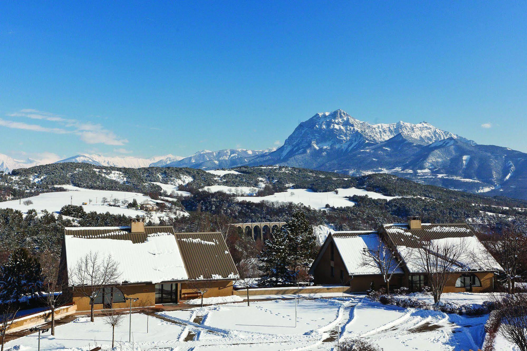 Club Vacances Bleues Les Horizons Du Lac ชอร์จส์ ภายนอก รูปภาพ